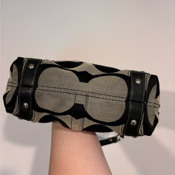 Sold‼️ Coach Carly Shoulder Bag - Picture 6 of 14